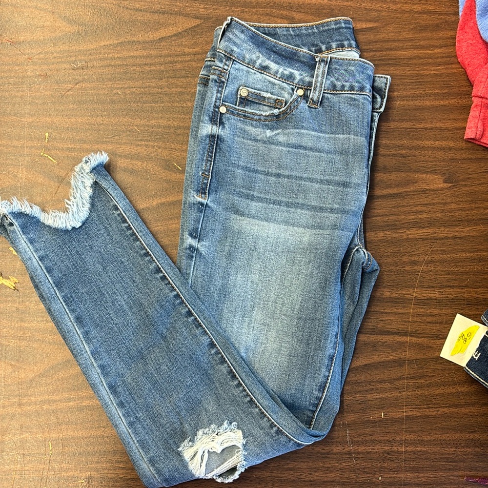 Size 1/25 cropped jeans